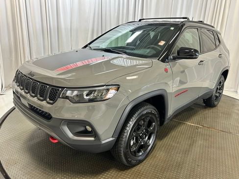 Used 2024 Jeep Compass Trailhawk AWD/4WD image 26