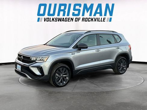 Used 2024 Volkswagen Taos S image 2