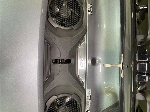 Used 2025 Porsche 911 Carrera image 18