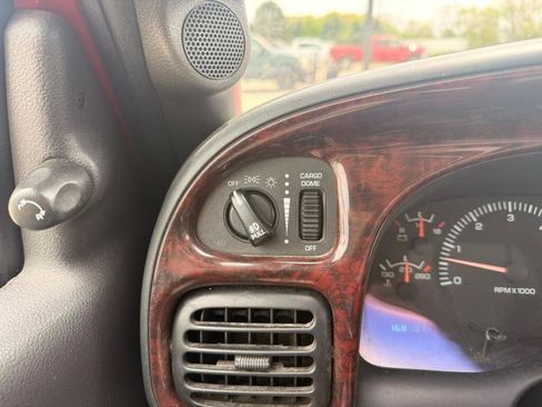 Used 2001 Dodge Ram 1500 Truck 2WD Quad Cab image 16