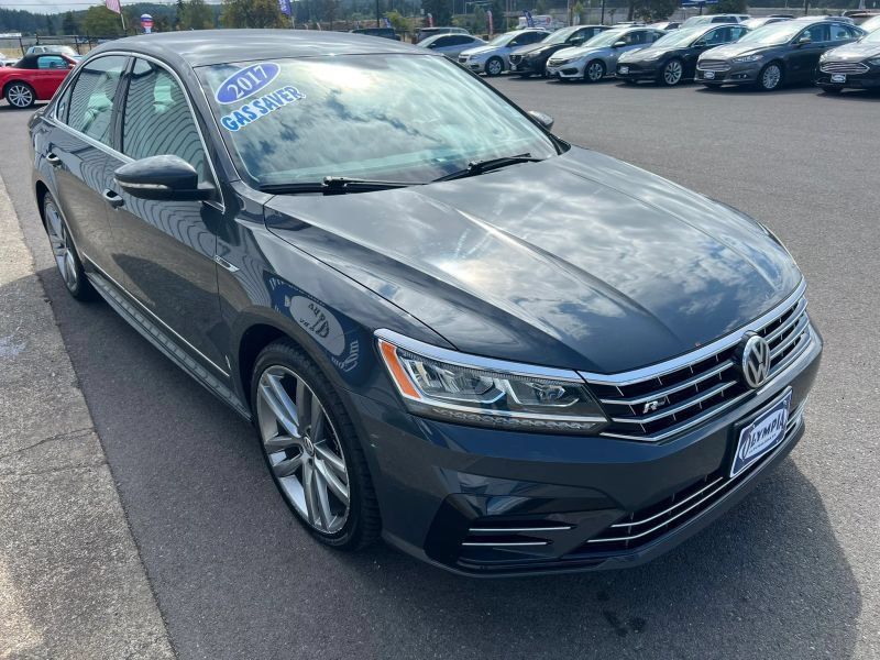 Used 2017 Volkswagen Passat 1.8T R-Line FWD image 5
