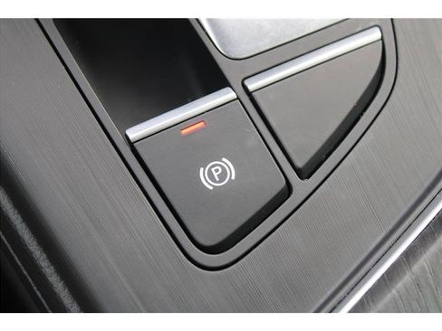 Used 2018 Audi A5 2.0T Premium Plus w/ Premium Plus AWD/4WD image 32