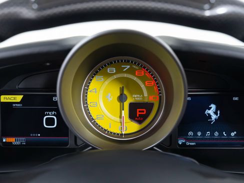 Used 2021 Ferrari F8 Tributo image 20