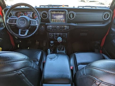 Used 2019 Jeep Wrangler Unlimited Sahara AWD/4WD image 11