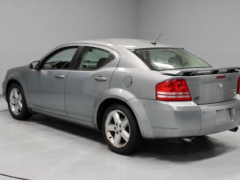 Used 2009 Dodge Avenger R/T FWD image 8
