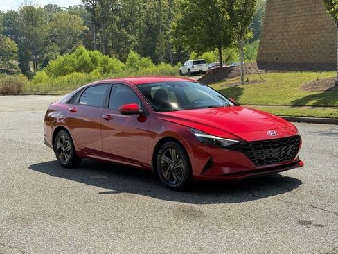 Used 2023 Hyundai Elantra SEL image 7