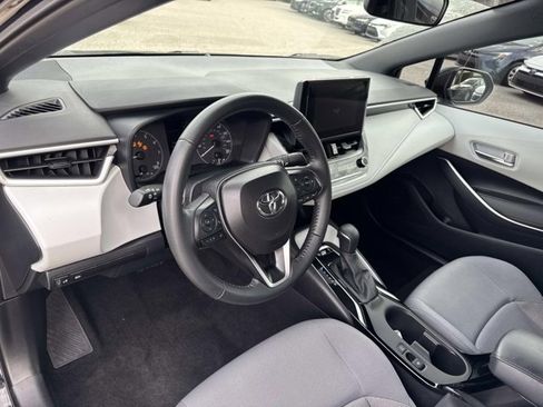 Certified 2025 Toyota Corolla SE image 11