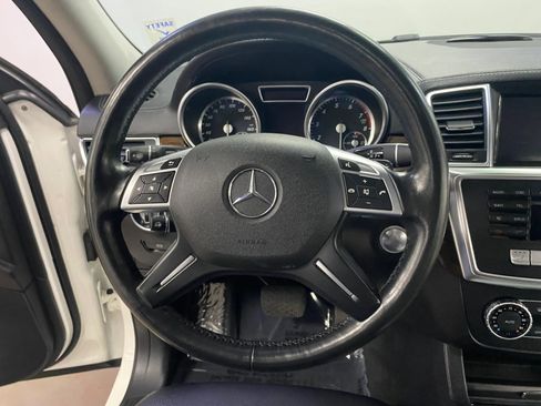 Used 2014 Mercedes-Benz GL 450 4MATIC image 17