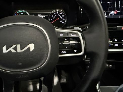 Used 2022 Kia Sorento EX w/ Panoramic Sunroof Package image 16