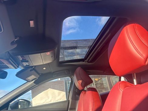 New 2026 MAZDA MAZDA3 Hatchback w/Premium Plus Pkg image 19