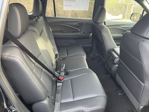 Used 2024 Honda Passport EX-L image 29