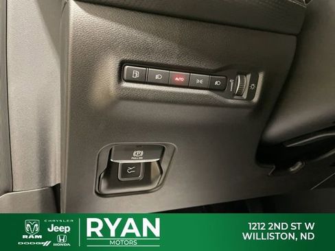 New 2026 Jeep Cherokee Limited AWD/4WD image 40