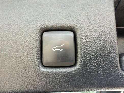 Used 2020 Ford Escape SEL AWD/4WD image 12