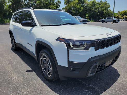 Used 2026 Jeep Cherokee Limited AWD/4WD image 3