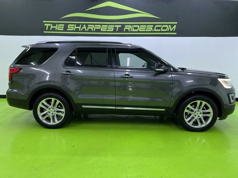Used 2016 Ford Explorer XLT w/ Equipment Group 202A FWD image 19