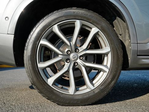 Used 2016 Volvo XC90 T6 Momentum w/ Momentum Plus Package AWD/4WD image 15