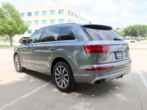 Used 2018 Audi Q7 3.0T Prestige AWD/4WD image 5