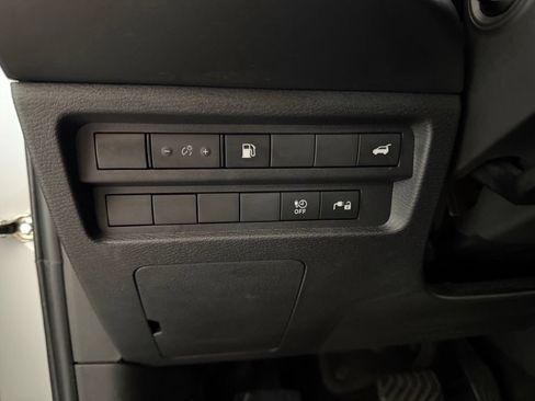 Used 2023 Mitsubishi Outlander SE AWD/4WD image 41