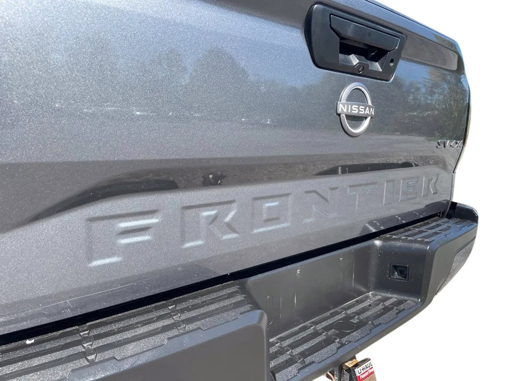 Used 2023 Nissan Frontier SV AWD/4WD image 12