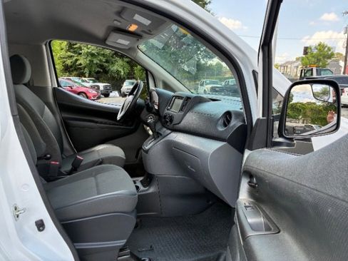 Used 2021 Nissan NV200 S image 23