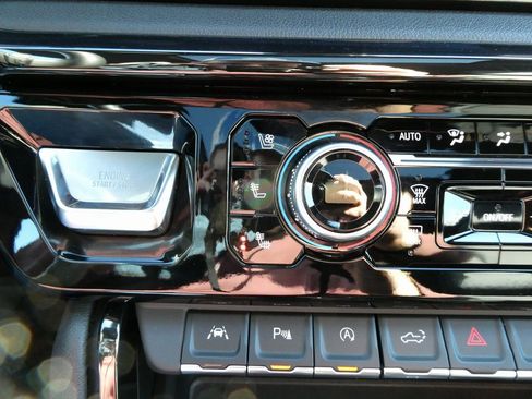 Certified 2024 GMC Sierra 1500 AT4 w/ Technology Package image 29