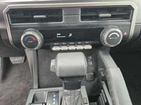 Certified 2025 Toyota 4Runner SR5 AWD/4WD image 17
