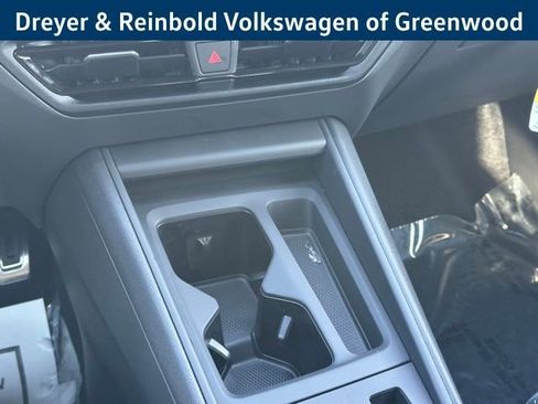 New 2026 Volkswagen Tiguan SE R-Line image 18