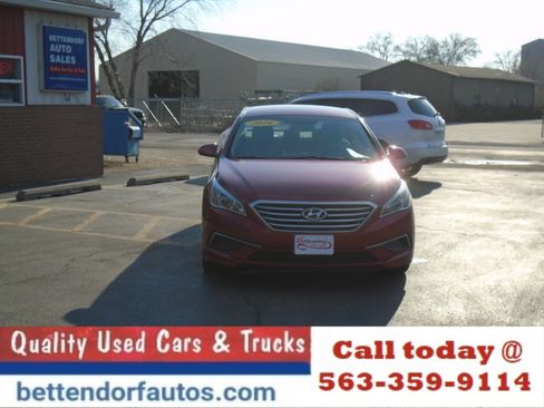 Used 2016 Hyundai Sonata SE image 2