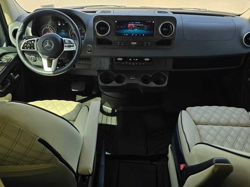 Used 2019 Mercedes-Benz Sprinter 170 image 34