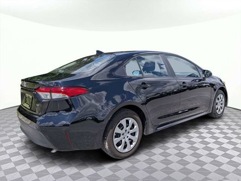 Used 2025 Toyota Corolla LE FWD image 4