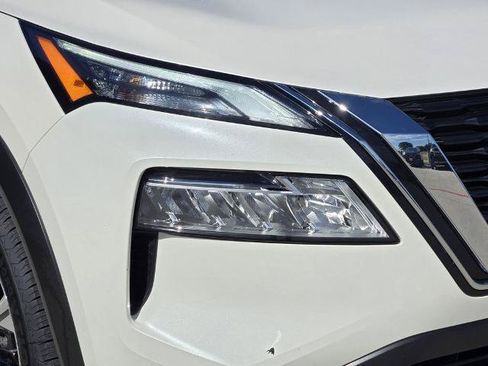 Certified 2023 Nissan Rogue SV AWD/4WD image 9