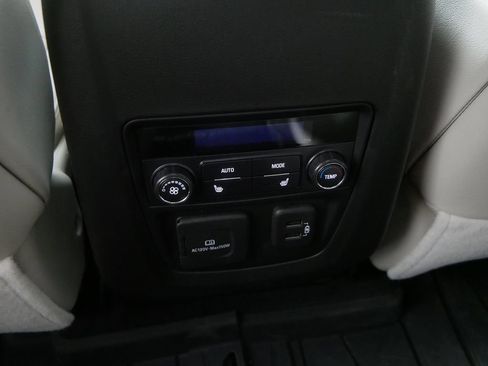 Used 2023 Buick Enclave Avenir w/ Avenir Technology Package AWD/4WD image 19