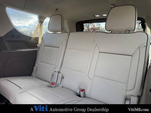 Used 2023 GMC Yukon XL Denali w/ Denali Reserve Package image 26