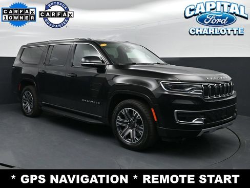 Used 2024 Jeep Wagoneer L Series II RWD image 3