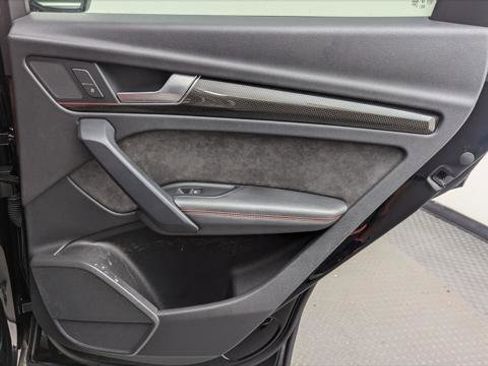 Used 2019 Audi SQ5 Premium Plus w/ Premium Plus Package image 21