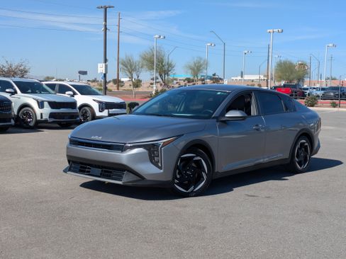 Certified 2025 Kia K4 EX image 31