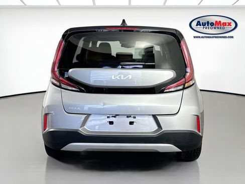 Used 2024 Kia Soul EX w/ Option Group 015 FWD image 8