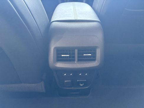 Used 2018 Chevrolet Equinox Premier image 22