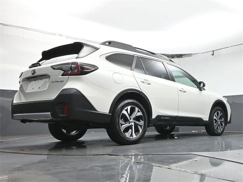 Used 2022 Subaru Outback Limited image 39