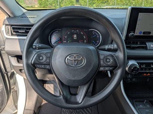 Used 2024 Toyota RAV4 LE AWD/4WD image 14