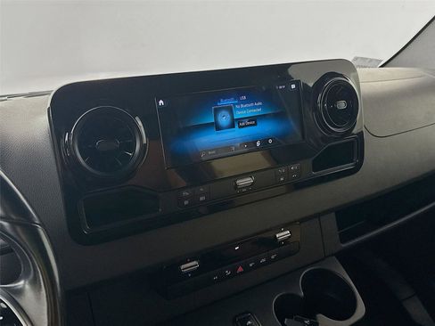 Used 2019 Mercedes-Benz Sprinter 1500 w/ Premium Plus Package image 7