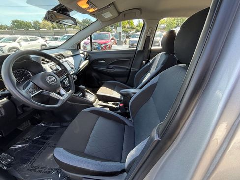 Used 2025 Nissan Versa SV FWD image 24