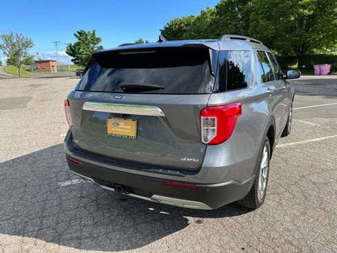 Certified 2023 Ford Explorer XLT w/ Equipment Group 202A AWD/4WD image 10