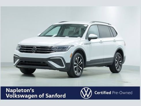 Certified 2022 Volkswagen Tiguan S image 1