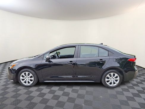 Used 2024 Toyota Corolla LE FWD image 4