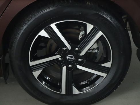 Certified 2025 Nissan Sentra SV FWD image 41