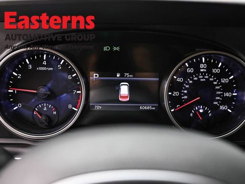 Used 2022 Kia Carnival LX image 18