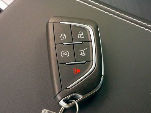 Used 2026 Cadillac Vistiq Platinum AWD/4WD image 28