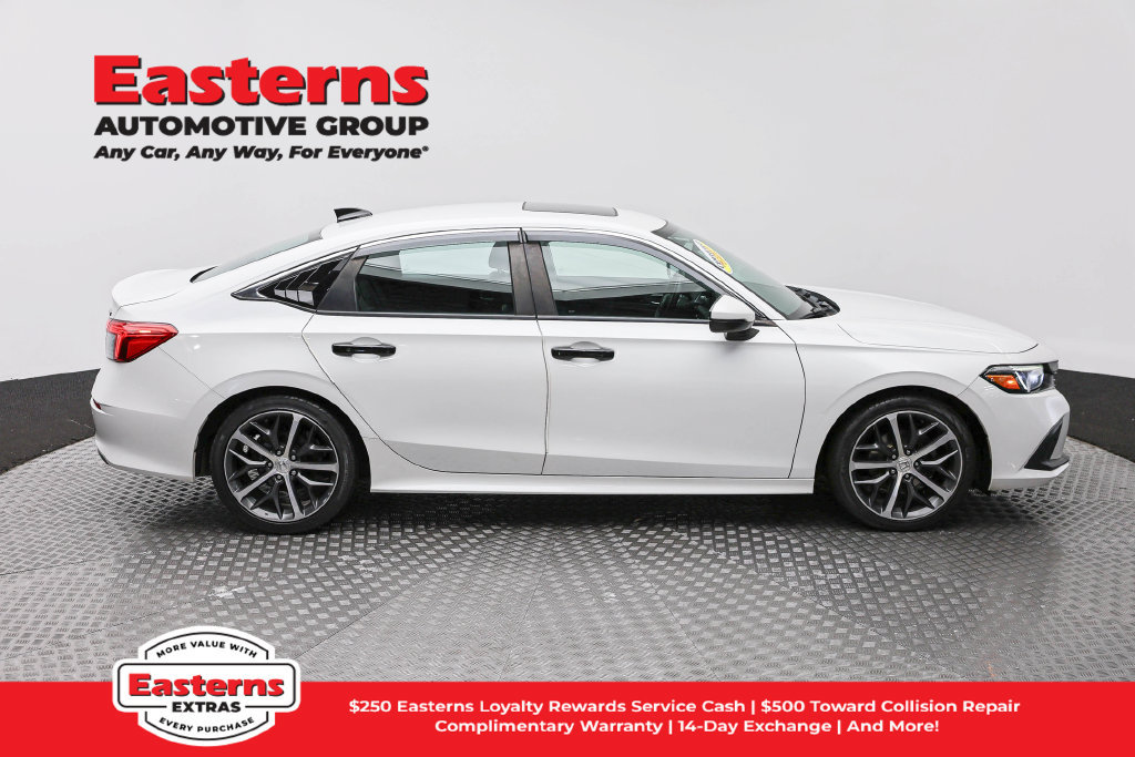 Used 2022 Honda Civic Touring image 5