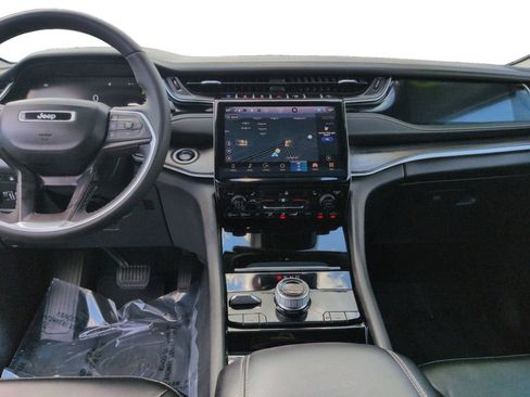 Used 2023 Jeep Grand Cherokee 4WD 4xe image 11